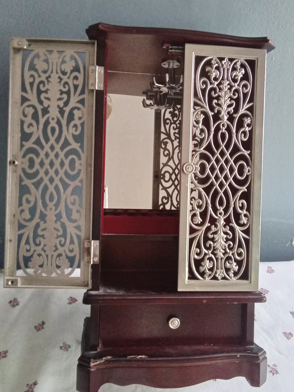 Vintage Wooden‎ Jewelry Armoire Silver Filigree Doors Rotating Necklace Carousel